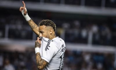 Neymar Joga no Sacrifício Contra o Sport e Tira o Santos da Zona do Rebaixamento, Mas Detalhes da Contusão São Mantidos em Sigilo