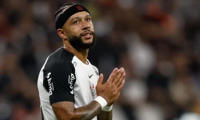Memphis Depay se manifesta após saída do Corinthians e promete ação