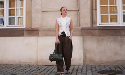 Calças Plissadas: O Novo Estilo 'It' que Está Dominando os Guarda-Roupas das Ricas e Elegantes, Esqueça as Calças Largas
