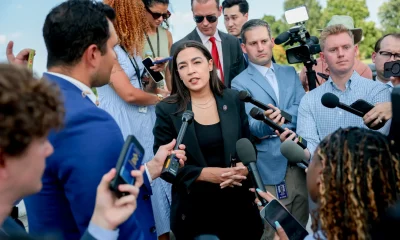 Alexandria Ocasio-Cortez rebate críticas sobre congelamento de óvulos e afirma: "Nasci mulher, ponto final"