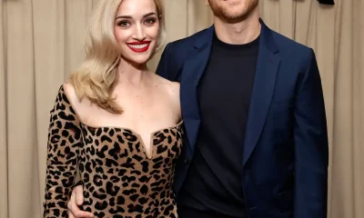 Brianne Howey, estrela de Ginny & Georgia, anuncia nascimento do segundo filho e celebra nova fase familiar