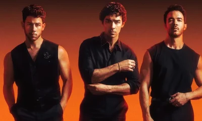 Jonas Brothers Revivem Turnê "Burning Up" com 45 Cidades na América do Norte e Surpresas Nostálgicas