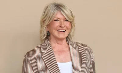 Martha Stewart prova que sandálias de grife de R$ 6.000 são perfeitas para o outono, e achamos um modelo parecido por R$ 150!