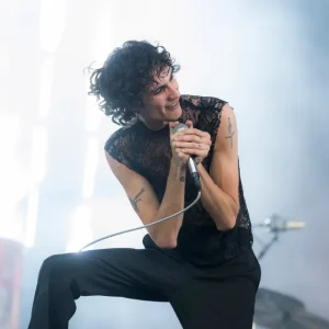 Sombr Anuncia Turnê "You Are The Reason Tour" 2027 na Austrália e Nova Zelândia com Shows em Grandes Arenas