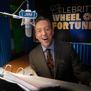 Anunciador do "Wheel of Fortune", Jim Thornton, é Suspenso Após Alegações Não Especificadas, Papel é Recast
