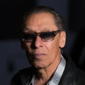 Alex Van Halen, lendário baterista do Van Halen, é condecorado com título de cavaleiro na Holanda; veja detalhes da honraria