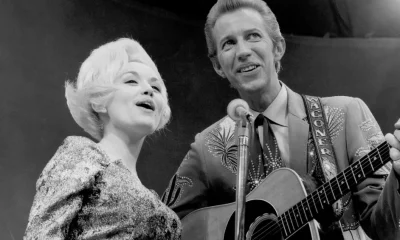 De Porter Wagoner a Post Malone: As 25 Colaborações de Dolly Parton que Dominaram as Paradas da Billboard