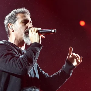 System of a Down Surpreende Fãs: Música Inédita do Álbum Toxicity Chega ao Streaming Após 25 Anos e Gera Euforia