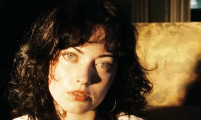 Violet Grohl Encanta com Cover Acústico de "High" do The Cure para o Triple J e Revela Influências do Rock dos Anos 90