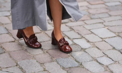 Adeus, Marrom! 13 Sapatos Loafer Vinho que Dominam o Outono com Elegância e Cor
