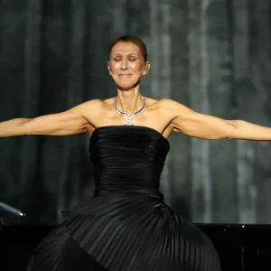 Céline Dion encanta Paris em residência histórica: veja o setlist completo da primeira noite e surpresas no show