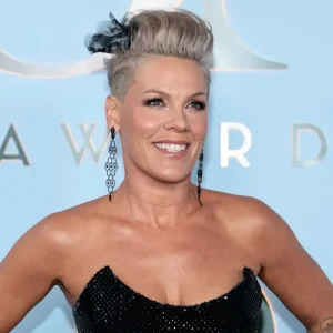 Pink se pronuncia após polêmica com Macklemore: "Fui assustada como mãe judia"