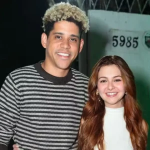 Klara Castanho e Cauê Campos assumem namoro e desabafam sobre exposição após Rock in Rio