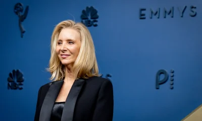 Lisa Kudrow Revela Segredo de Pele Madura: Corretivo de $28 que Não Acumula nas Rugas e Conquista Fãs