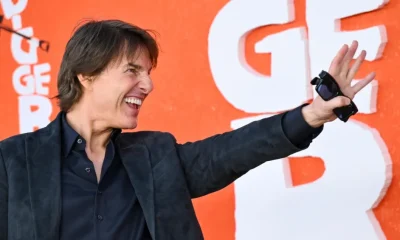 Tom Cruise revive dança icônica de 'A Risky Business' no 'The Jennifer Hudson Show' em promoção de novo filme