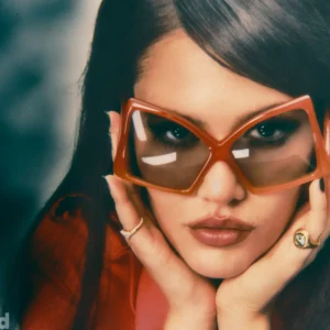 Sienna Spiro: A Produtora Musical de 20 Anos Que Domina a Arte da Composição e Conquista as Paradas