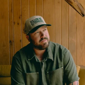 Mitchell Tenpenny Revela os Bastidores de "Ain't My Problem": Lições de Limites e a Luta Contra a Pressão da Indústria Musical