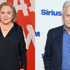 Kathleen Turner reage com humor à revelação de Michael Douglas sobre romance nos anos 80