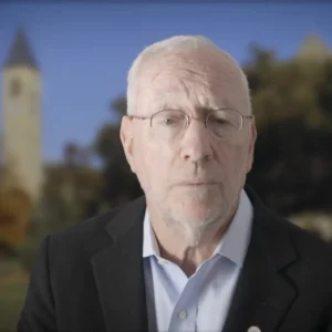 Presidente da Cornell University se pronuncia sobre alegações de estupro coletivo em fraternidade: 'De partir o coração'