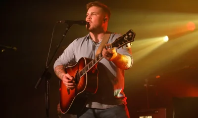 Zach Bryan Quebra Recorde no Gillette Stadium Vestindo Camiseta 'Free Palestine' Pela Segunda Noite Consecutiva