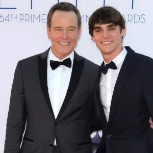 Bryan Cranston emociona ao revelar última conversa com RJ Mitte, de 'Breaking Bad'
