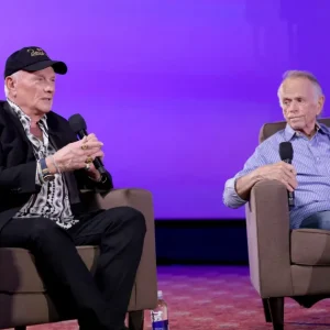 Al Jardine Chocado ao Ver Mike Love, do The Beach Boys, em Dificuldades de Saúde no Palco: 'Estou Sem Palavras'