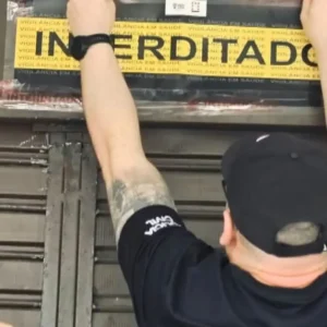 Rato em Bolo Choca Clientes e Leva à Prisão de Dona de Rede em Porto Alegre