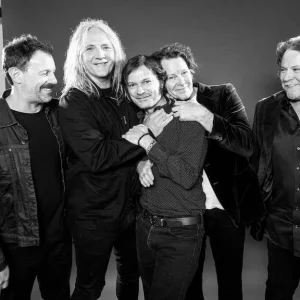 Powderfinger Surpreende com Demanda "Fora do Comum" e Anuncia Mais Datas na Turnê de Reunião Após Esgotamento Rápido