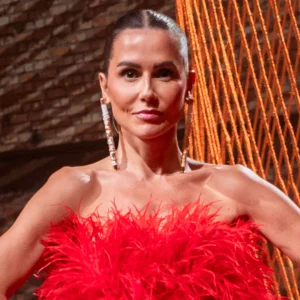 Deborah Secco repudia comentários machistas de executivo da Globo e ex-banqueiro