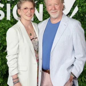Melissa Gilbert posta mensagem enigmática após juiz arquivar acusações de abuso sexual infantil contra o marido Timothy Busfield