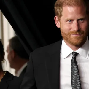 Harry e Meghan: Amigo Revela Que Decisão da Rainha Elizabeth Foi "Imposta"