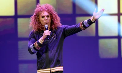 Carrot Top Retorna ao Palco em Las Vegas Após Crise de Saúde e É Recebido com Aplausos Calorosos da Audiência