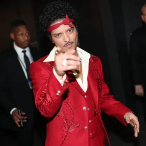 Bruno Mars Quebra Recorde Histórico: "I Just Might" Domina o Topo das Paradas R&B/Hip-Hop por 32 Semanas