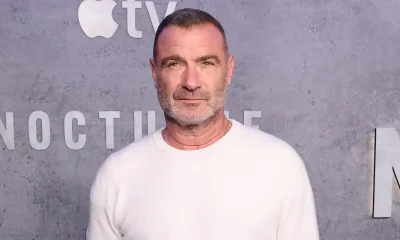 Liev Schreiber repreende repórter em tapete vermelho; vídeo viraliza
