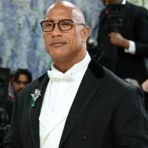 Dwayne Johnson Irreconhecível como Idoso em Novo Filme; Veja as Fotos