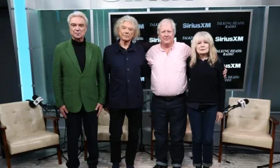 Talking Heads: O Livro Definitivo 'New Feeling' Revela Segredos da Banda em Celebração Histórica de 50 Anos