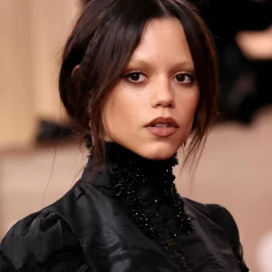 Jenna Ortega planeja pausa na TV após "Wandinha" para explorar novos caminhos