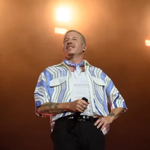 Macklemore se Manifesta sobre Palestina e ICE em Primeiro Show Após Saída da Turnê de Ed Sheeran