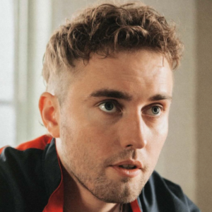 Sam Fender Revoga Preços de Ingressos Premium da Turnê Britânica Após Críticas: "É Um Absurdo!"