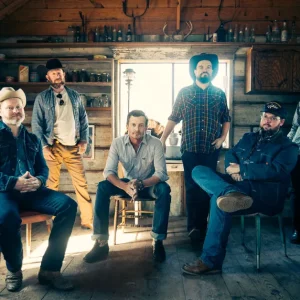 Turnpike Troubadours Alcançam o Hot 100 pela Primeira Vez com Colaboração em "Plainsman" de Zach Bryan