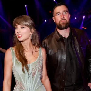 Travis Kelce Reage à Brincadeira do Príncipe William Sobre Selfie com Taylor Swift: "Eu Entendo"