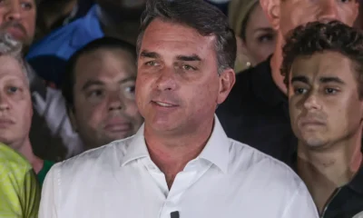 Flávio Bolsonaro: Estratégia para despistar PF antes de viagem aos EUA é apontada