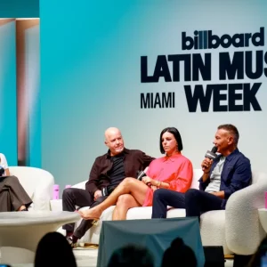 Bastidores da Música Latina: Gigantes da Gestão Revelam o Trabalho Invisível que Impulsiona Estrelas Mundiais