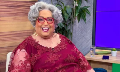 Mamma Bruschetta passa mal após engasgo nos bastidores da RedeTV! e se recupera rapidamente