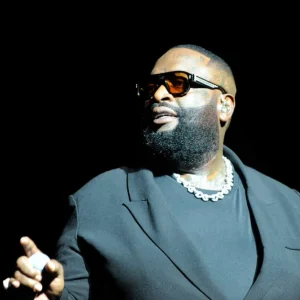 Rick Ross Consegue Redução de Acusação de Violência Doméstica: De Crime Grave para Delito Menor na Flórida