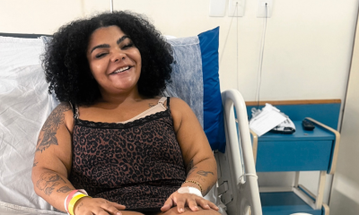 Flora Cruz celebra cirurgias reparadoras após emagrecer 48 kg: 'Flora 2.0'