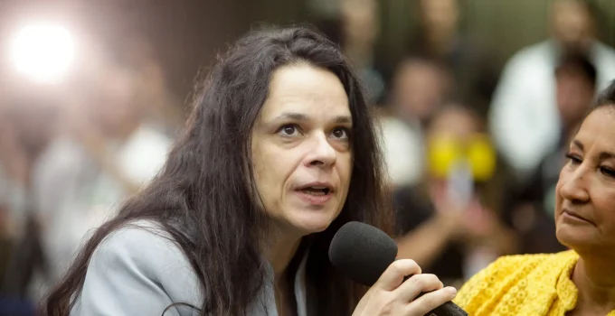 Janaina Paschoal ataca “Lei Rouanet Municipal” de SP por proibir cultura religiosa em leis de incentivo