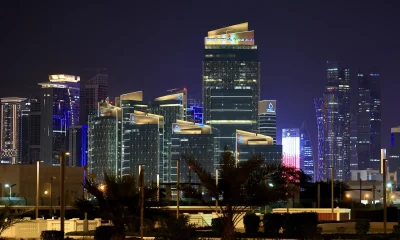 Irã ataca Catar e Arábia Saudita: Polo de Gás e Depósito de Combustível Atingidos em Retaliação Global