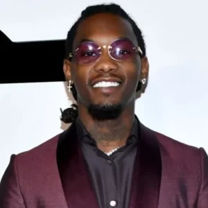 Offset surge fumando em cadeira de rodas após ser baleado na Flórida; veja imagens inéditas