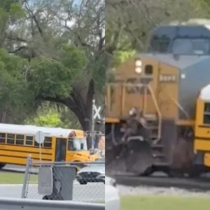 Motorista de ônibus escolar presa após ignorar sinais e ser atingida por trem com 29 alunos na Flórida